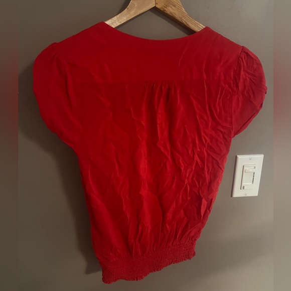 Red Guess blouse top - Picture 3 of 3